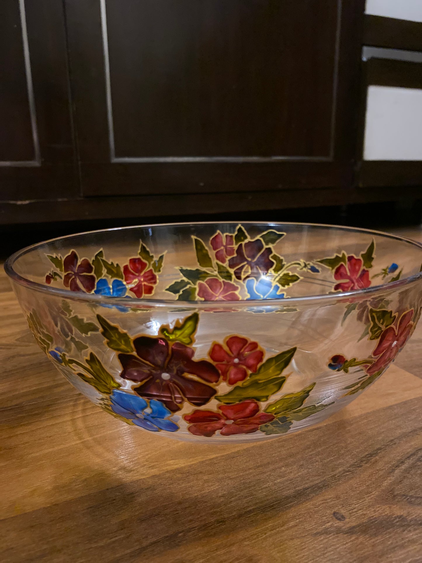 Hand painted bowl set