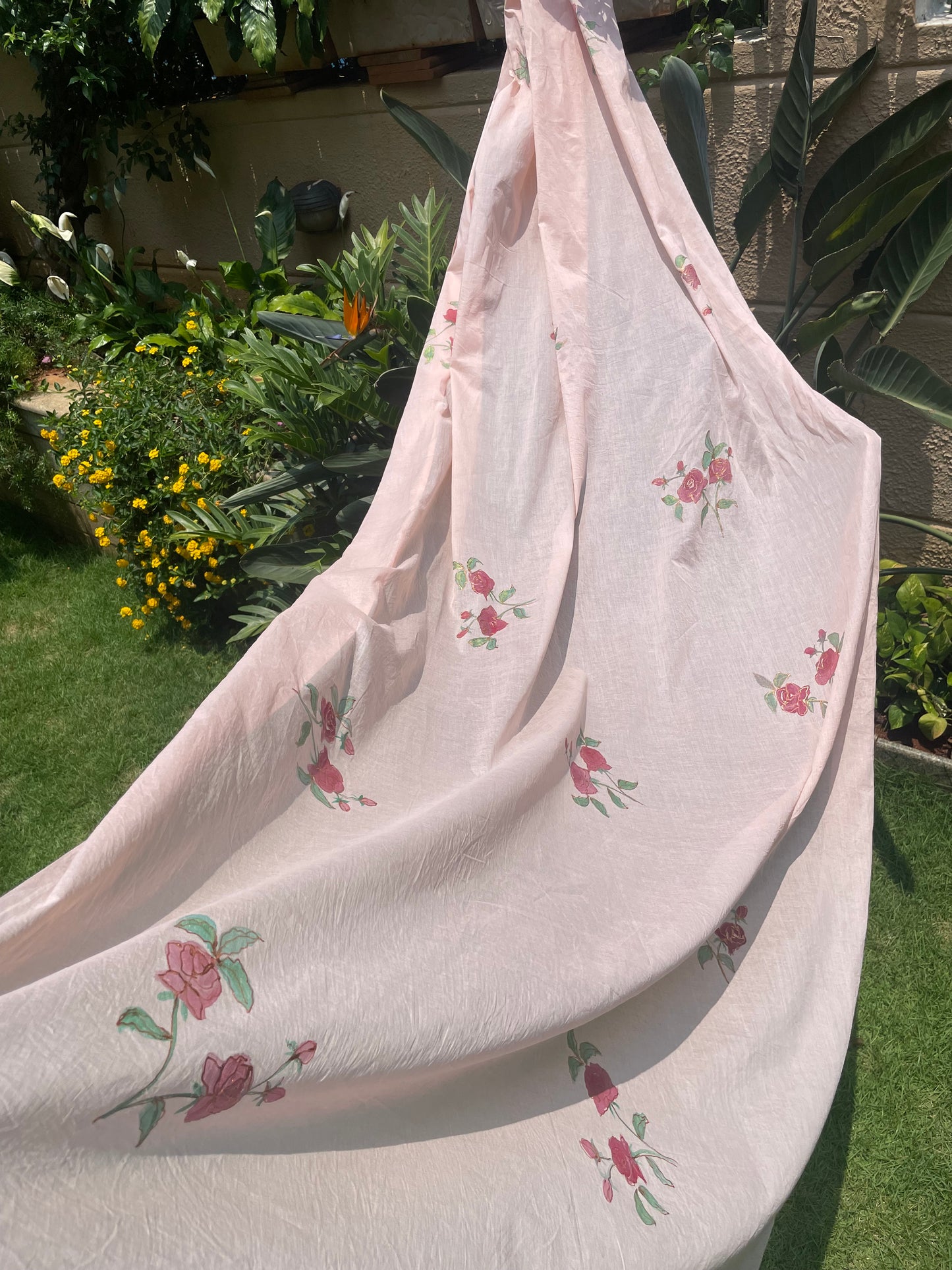 Colored Cotton mulmul dupatta with lace
