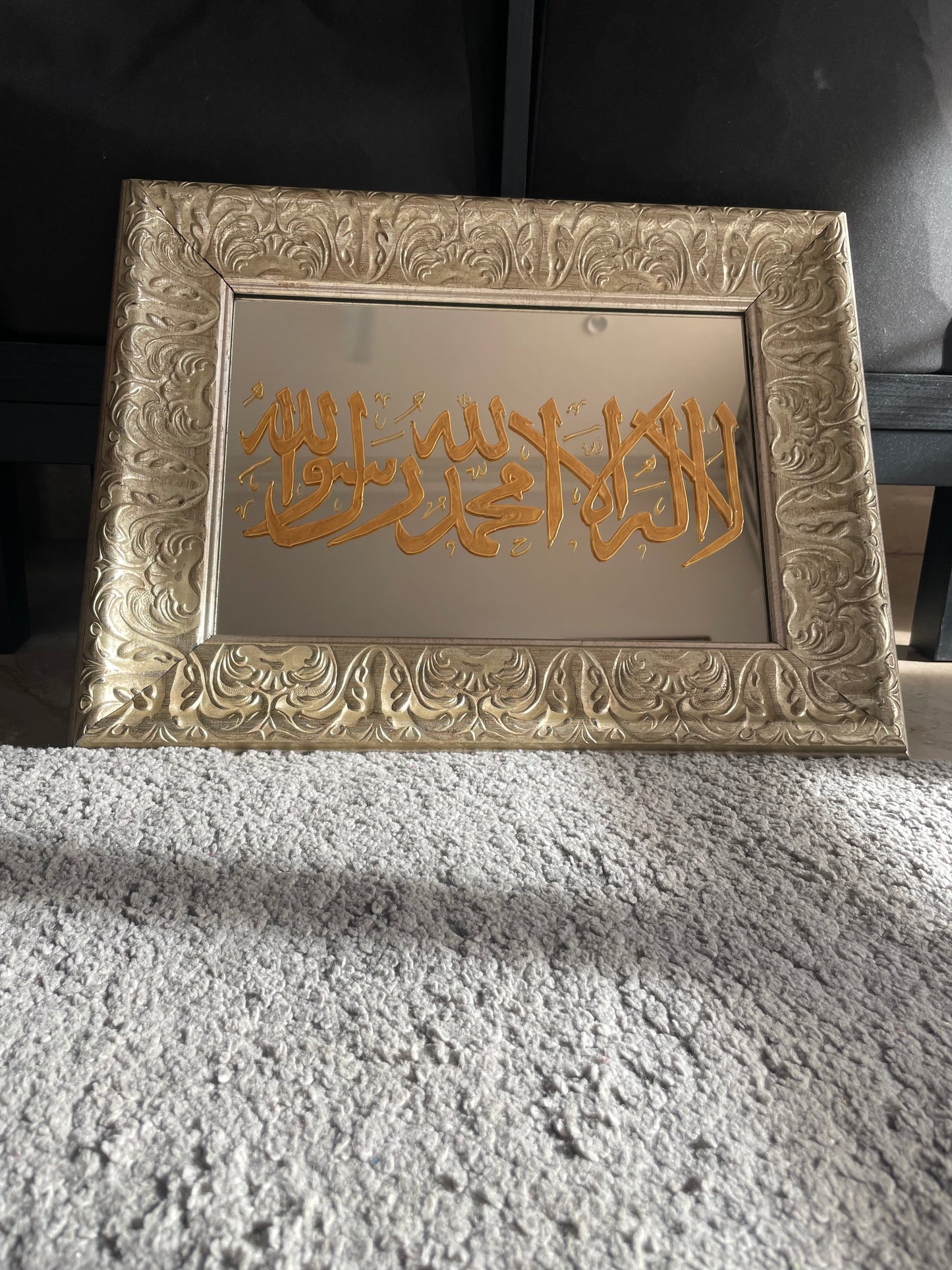 Kalma on mirror- gold