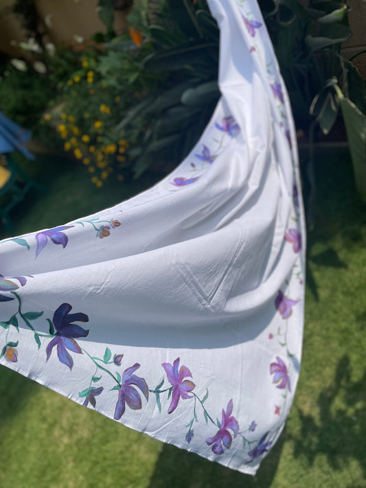 Cotton mulmul dupatta with painted borders